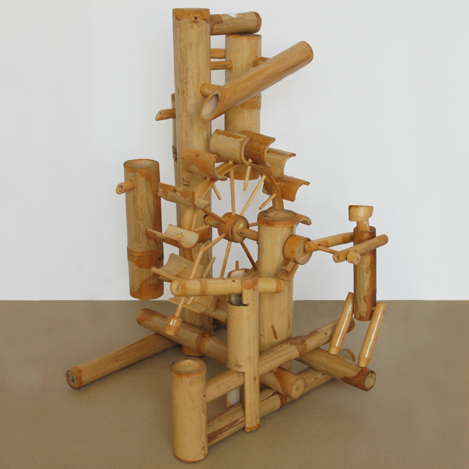 12039_galeriesKEsEfRGBARhK Bambus Wasserspiel